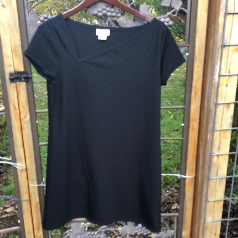 To the Max little black dress size L